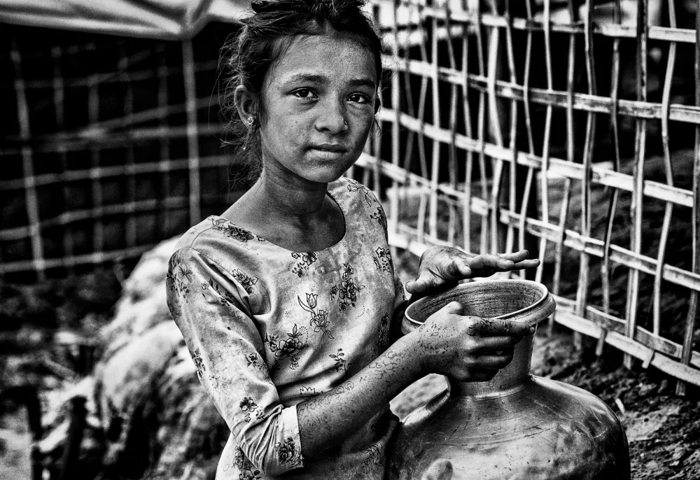 Garmendia, Inazio Joxe: Ragazza in un campo profughi Rohingya