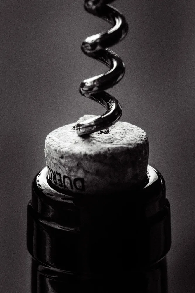 Studio, Pictufy: Wine 002 B&w