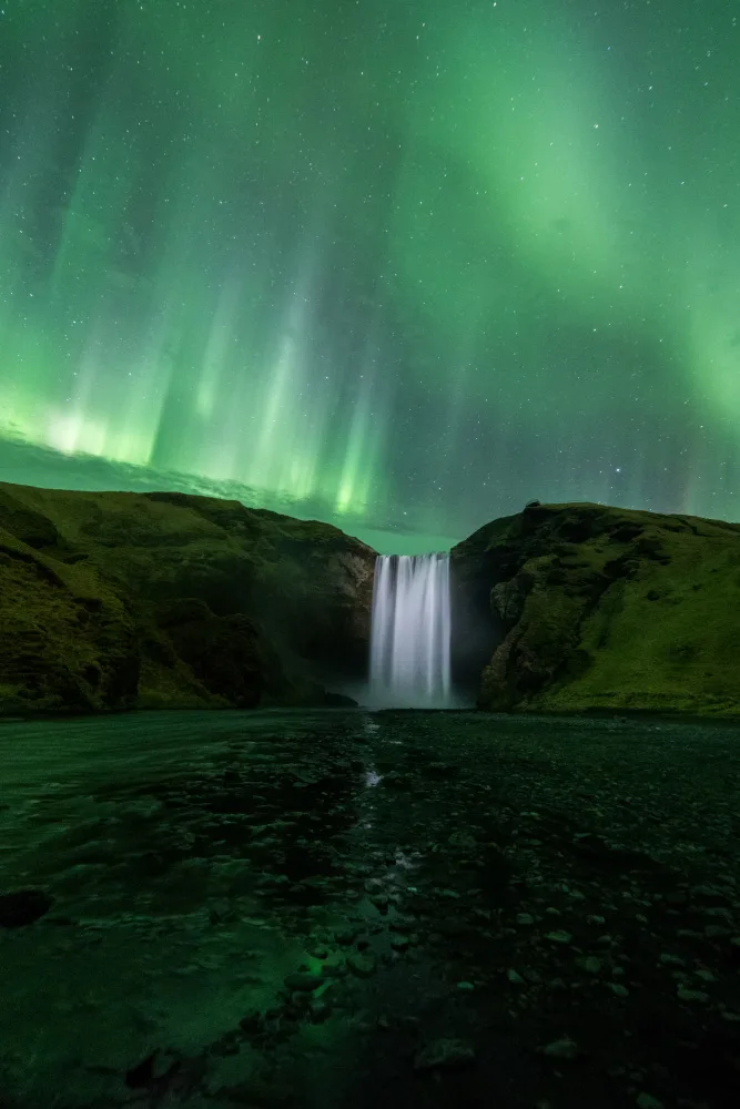 Gudmundsson, Kristvin: Zelená paní a Skogarfoss