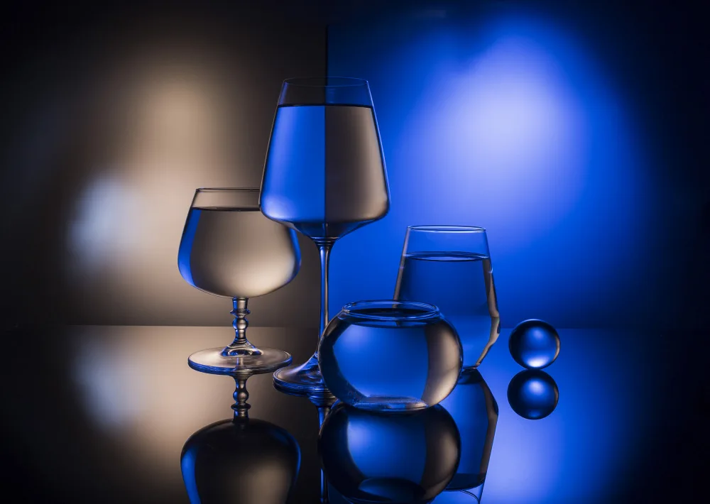 Popov, Evgeniy: From the series "Experiments with glass"