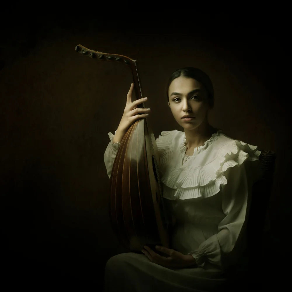 Hasheminasab, Moein: Chica músico persa