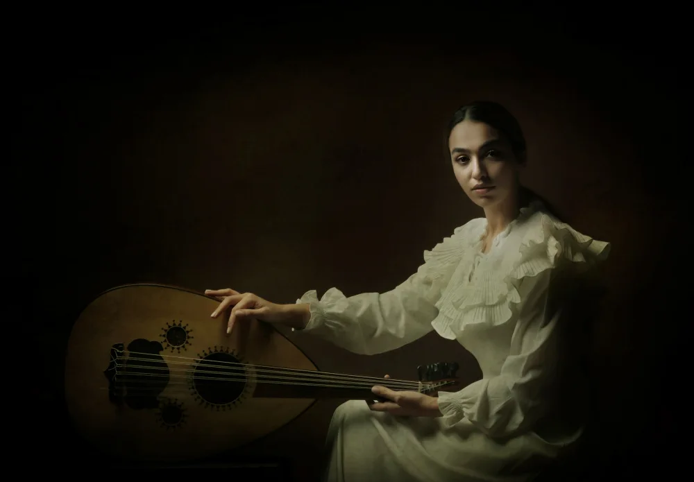 Hasheminasab, Moein: Chica músico persa