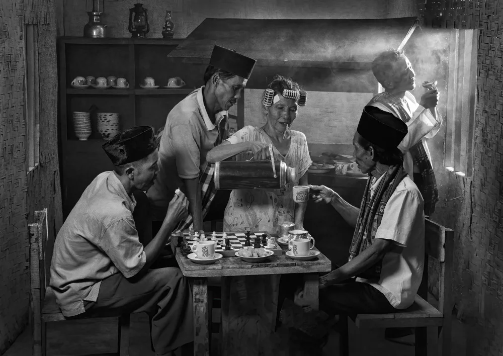 Bunjamin, Antonyus: Warung Kopi
