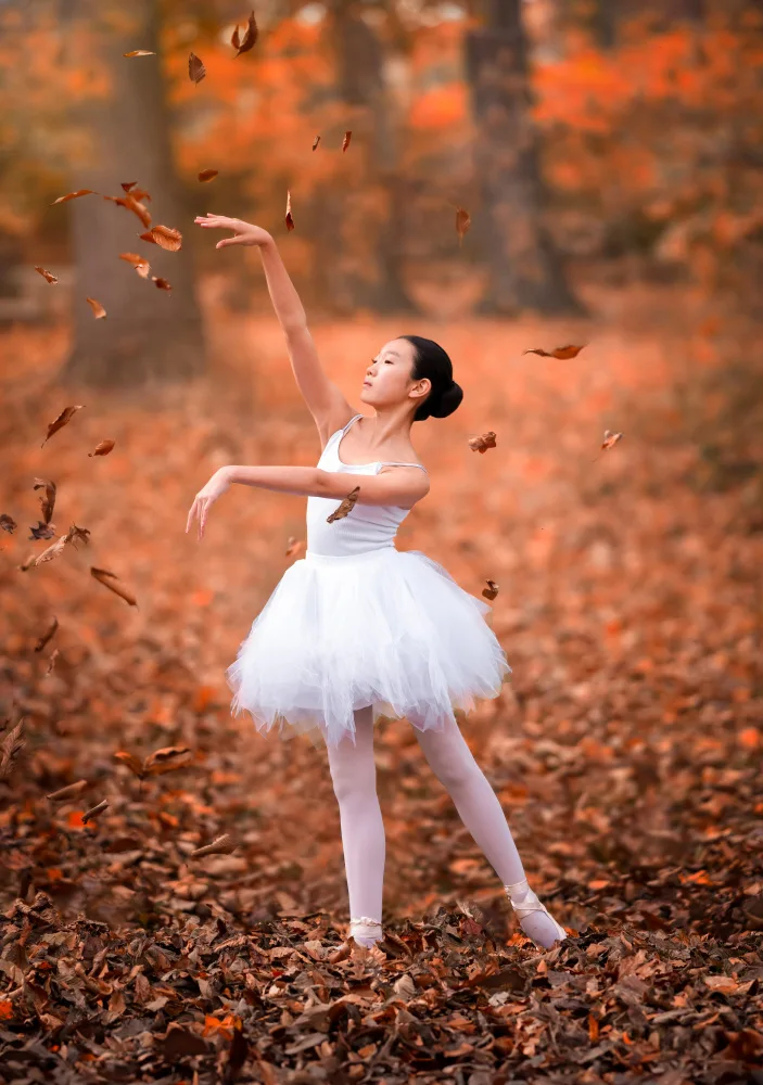 Lai, Vicki: Bailarín