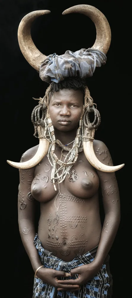 Bohn, E Tori: Mursi Scarification