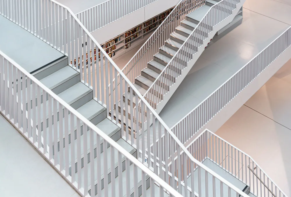 Rückert, Stephan: escaleras y libros