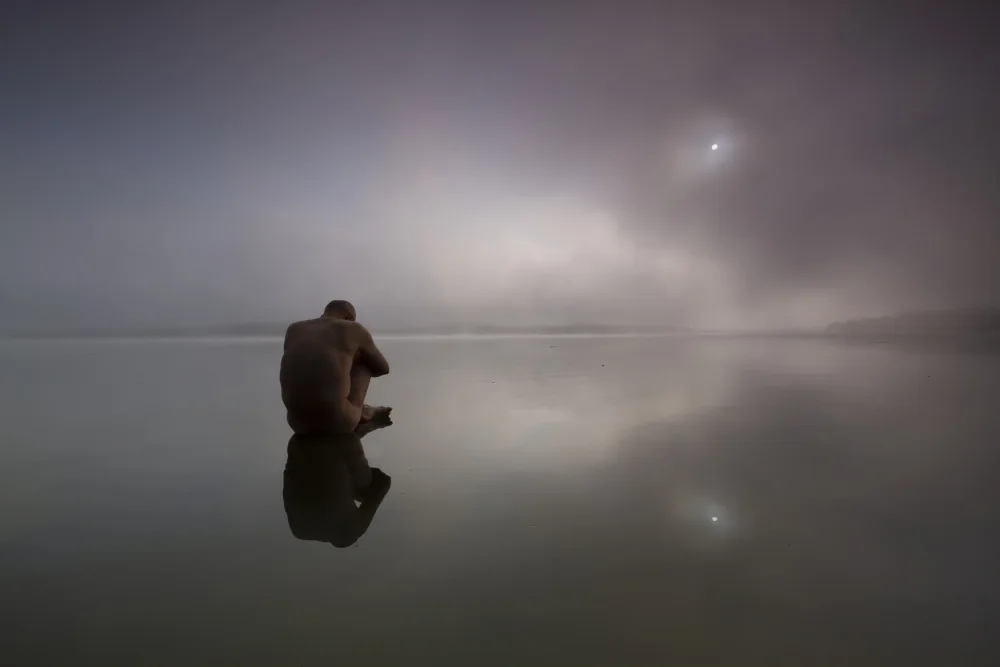 Paradowski, Leszek: Between silence and silence
