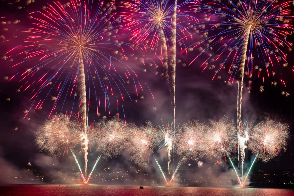 Ronnie, Khan Azim: Fuegos artificiales de Zúrich
