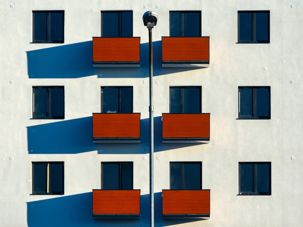 Važan, Karol: Symmetry