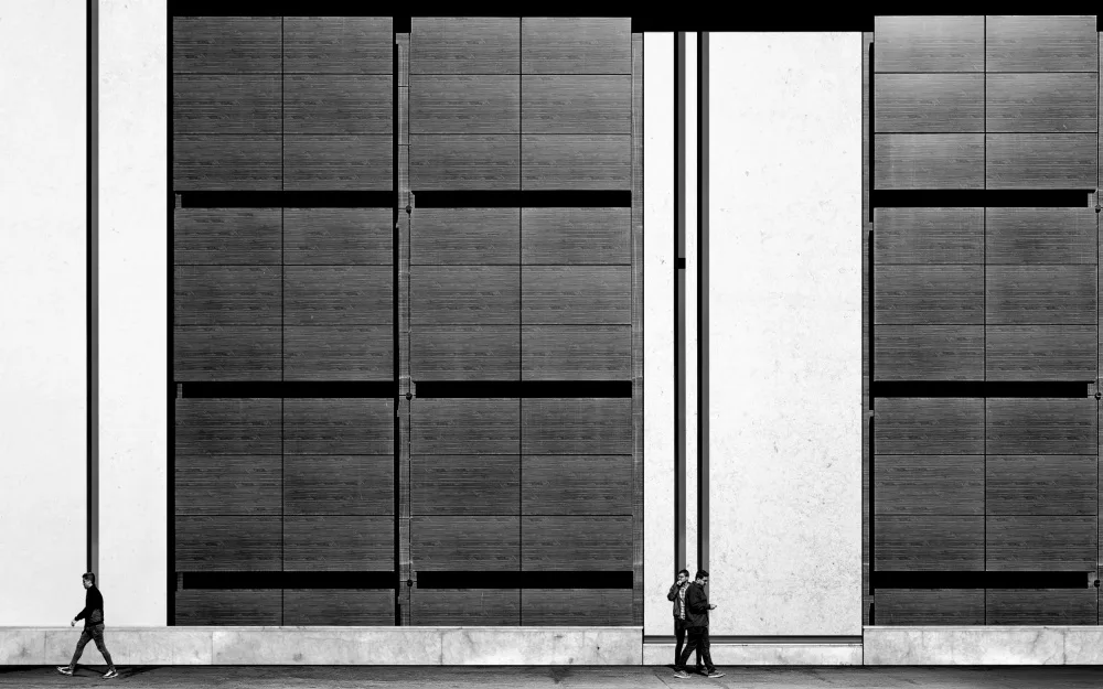 Qadermazi, Arastoo: passersby