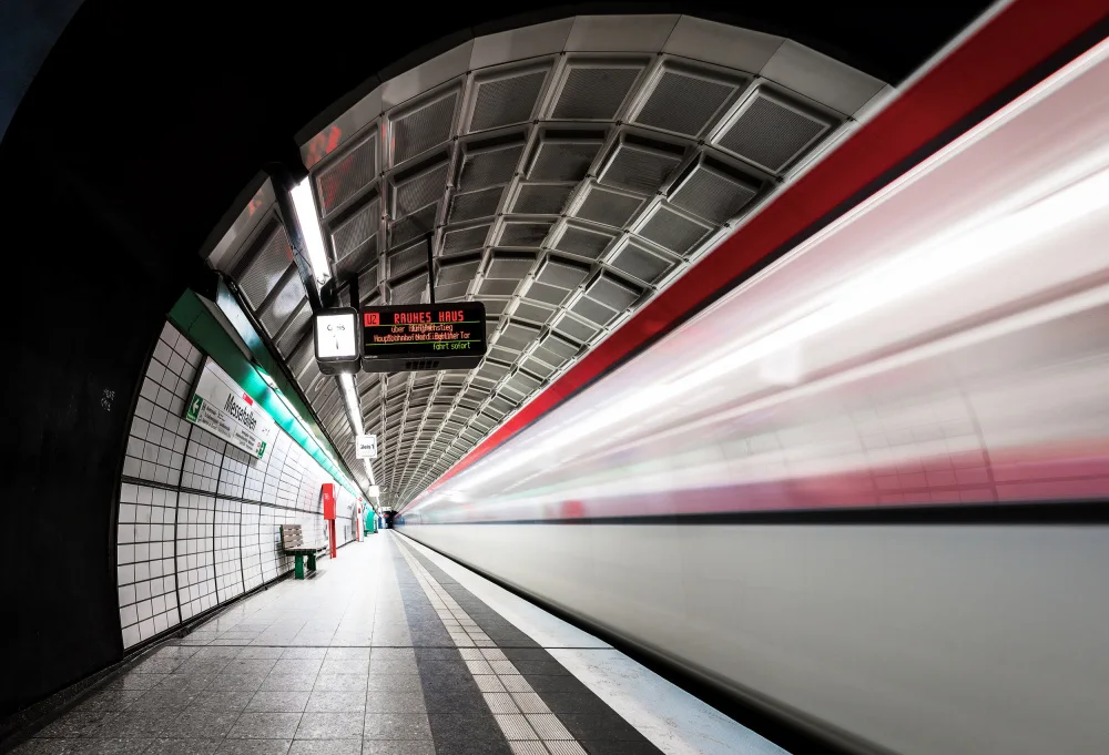 Tenteris, Rene: Messehallen U-Bahn
