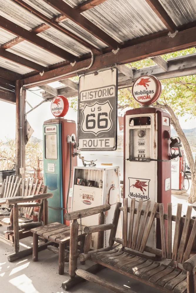 Schenk, Henrike: Stazione di servizio sulla Route 66