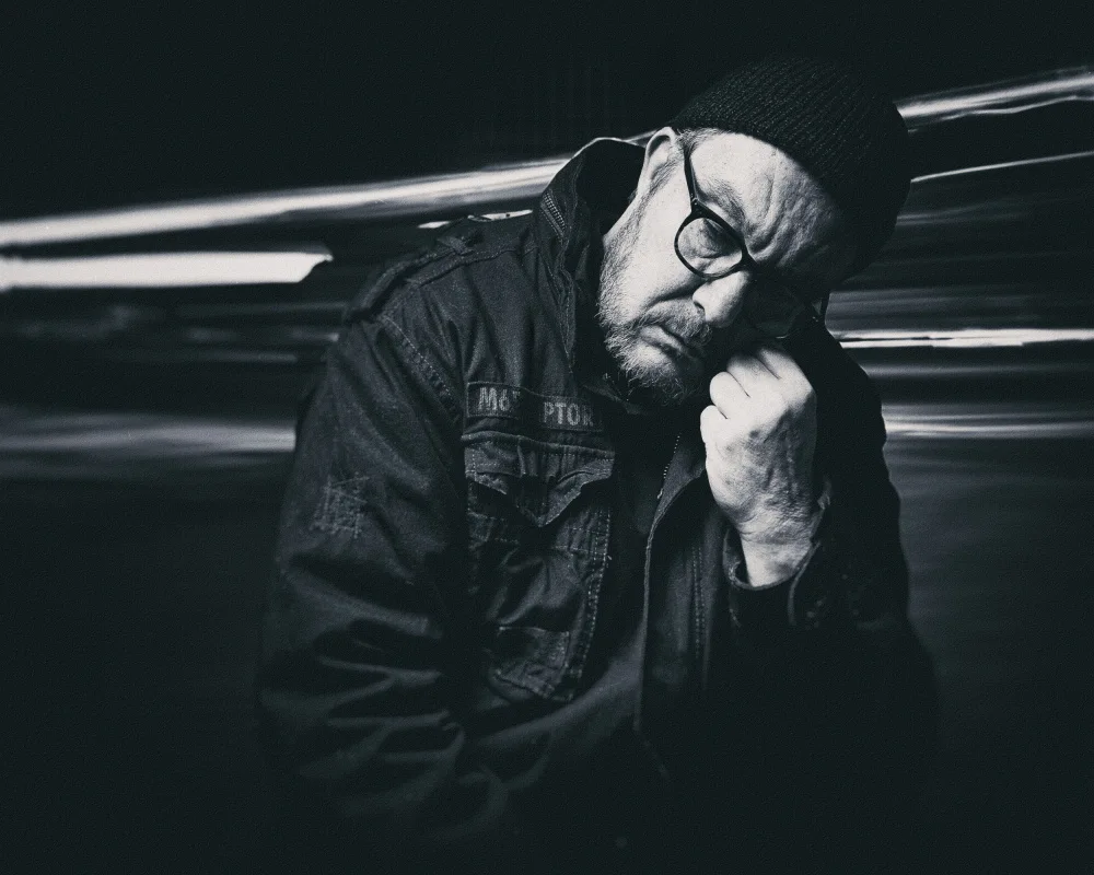 Eisele, Stefan: solo por la noche...