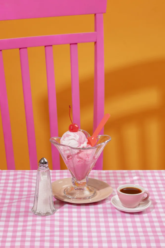 Ramiro, Julia: helado y cafe