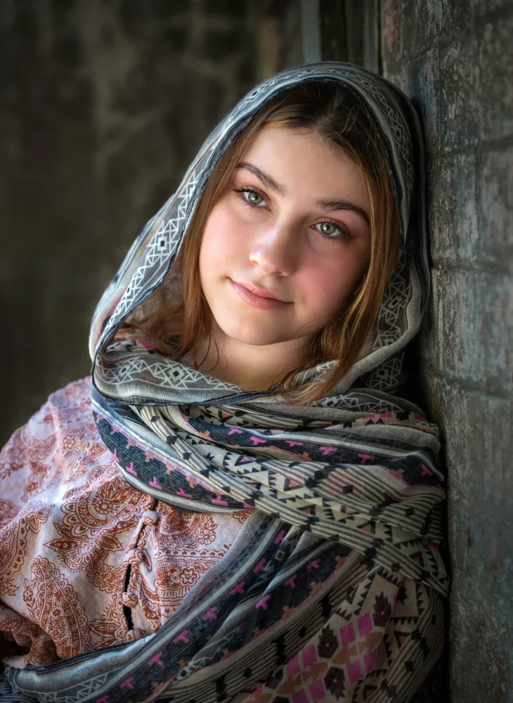 Papamanolis, Emanuel: "Bella"