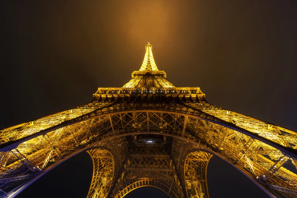 Buj, Núñez Rodrigo: El Faro de Paris