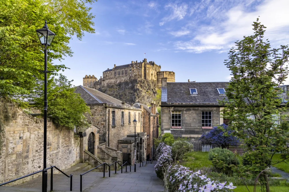 Viola, Melanie: Il Vennel a Edimburgo