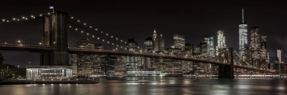 Viola, Melanie: MANHATTAN SKYLINE & BROOKLYN BRIDGE Idyllic Nightscape