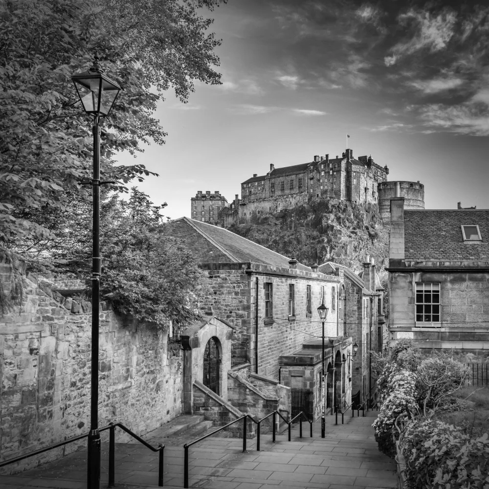 Viola, Melanie: The Vennel in Edinburgh - Monochrome
