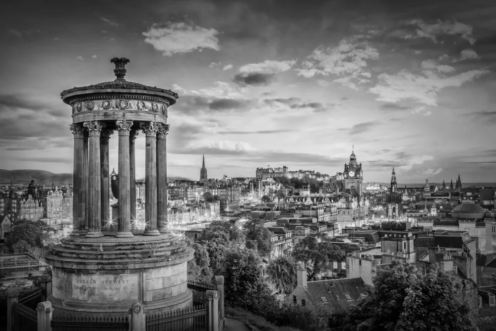 Viola, Melanie: Edinburgh evening mood - Monochrome