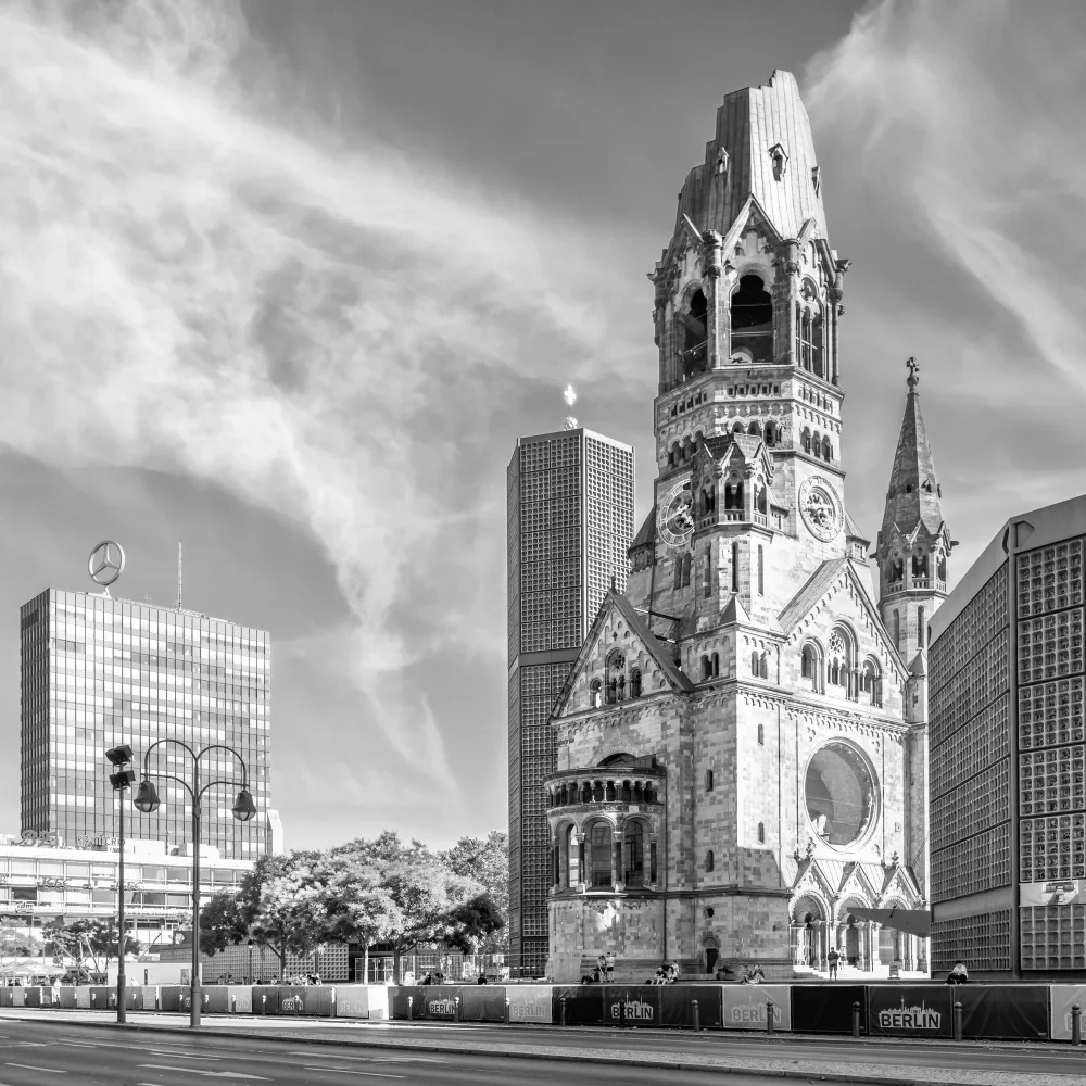 Viola, Melanie: BERLIN Kaiser Wilhelm Memorial Church
