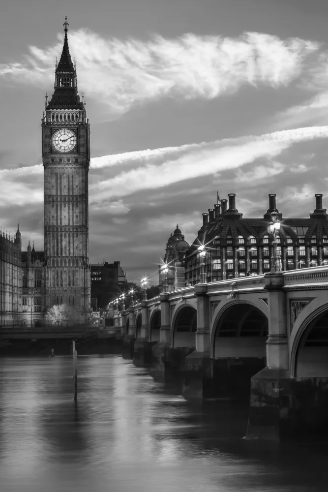 Viola, Melanie: Evening at Westminster Bridge - Monochrome
