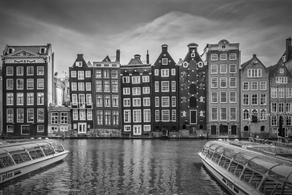 Viola, Melanie: AMSTERDAM Damrak