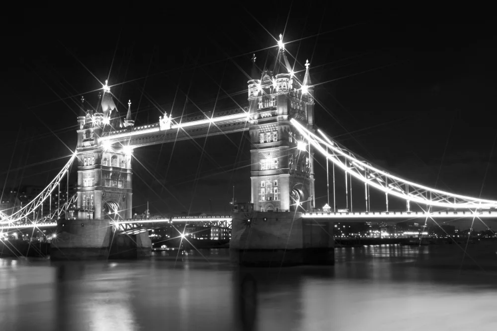 Viola, Melanie: Tower Bridge di LONDRA di notte