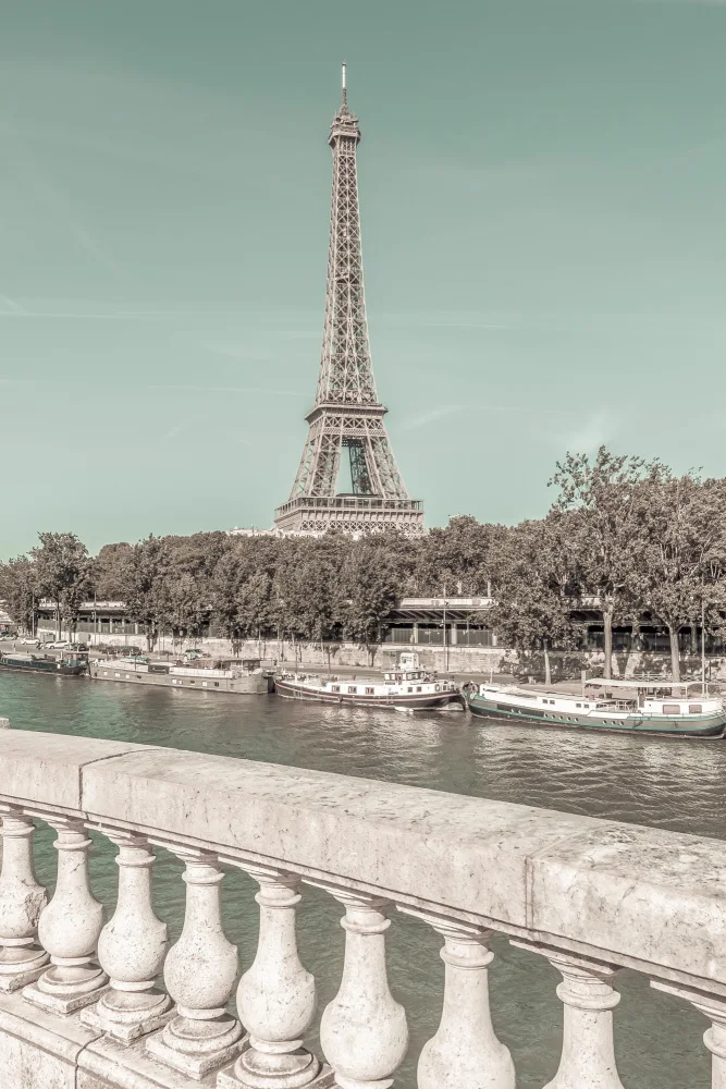 Viola, Melanie: PARIS Eiffel Tower & River Seine | urban vintage style