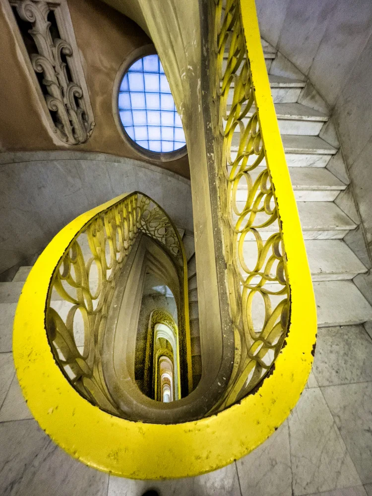 Johnson, Scott Ronald: The Stairwell