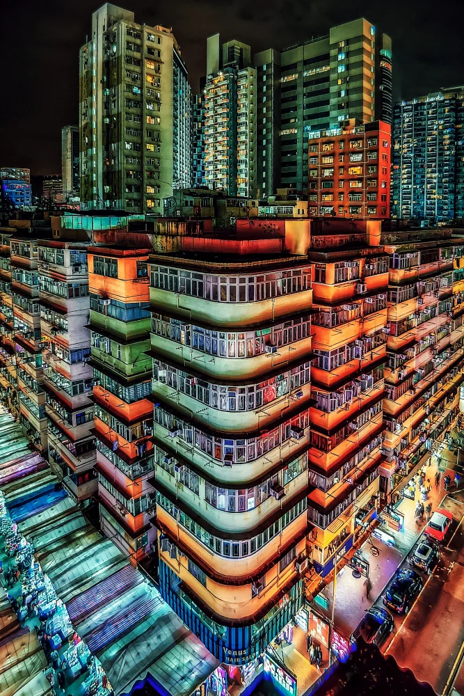 Chung, Ho Tong: Corner Of The City