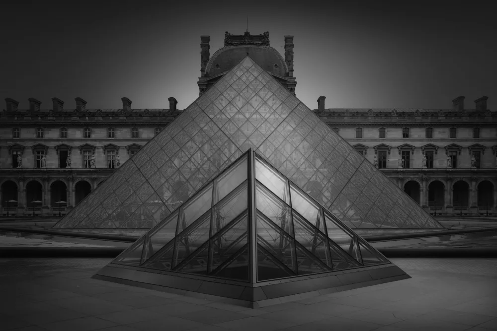 Dueso, Ruiz Jorge: The light of the pyramid