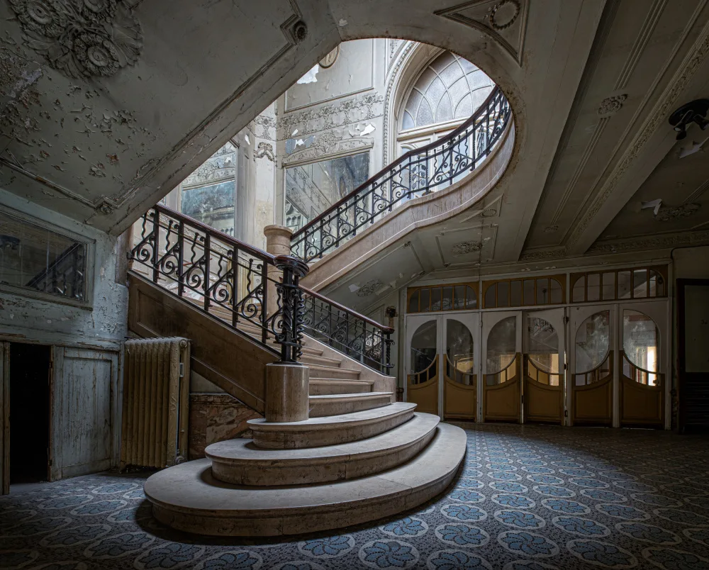 Denijs, Wim: The old Staircase