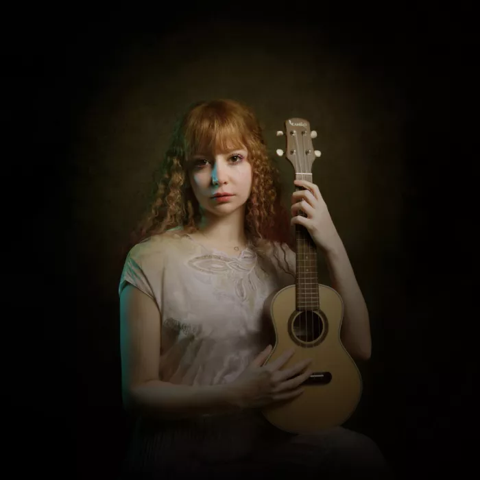 Hasheminasab, Moein: Chica persa