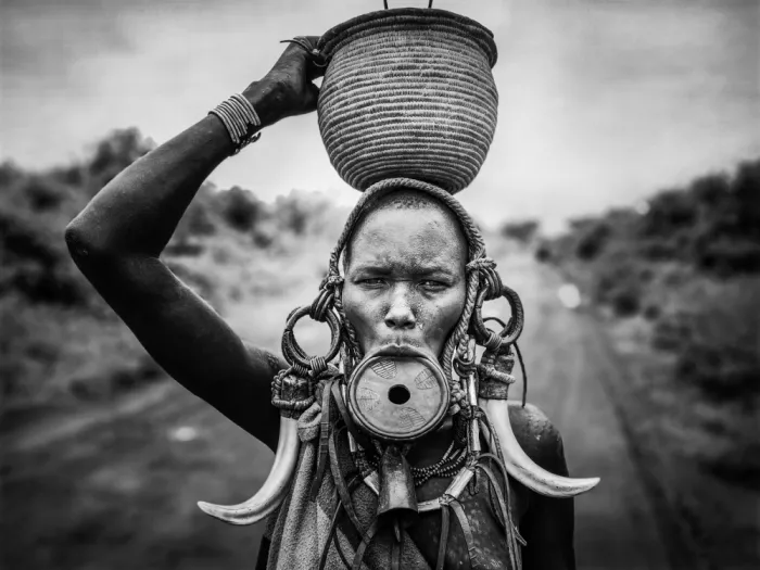 Yosifov, Svetlin: Portrait Woman Mursi,M