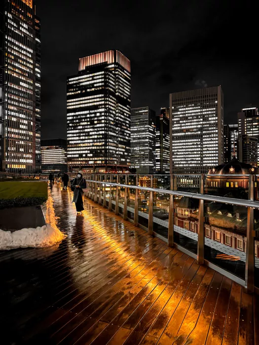 Lipinghu: Night view of KITTE Garden in Tokyo