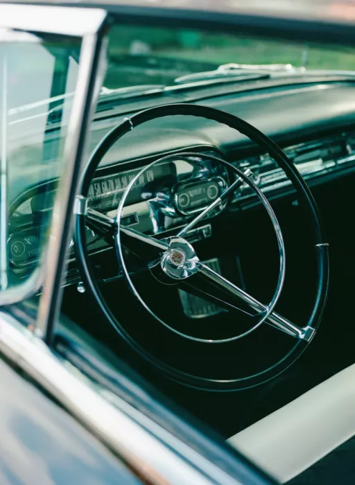Young, Bethany: Auto classica IV
