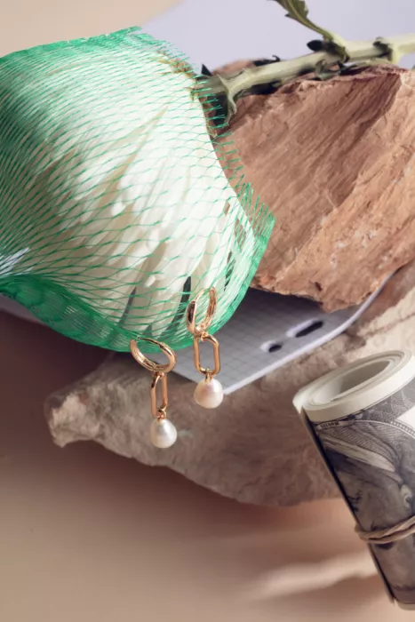 Ramiro, Julia: Opulencia y perlas