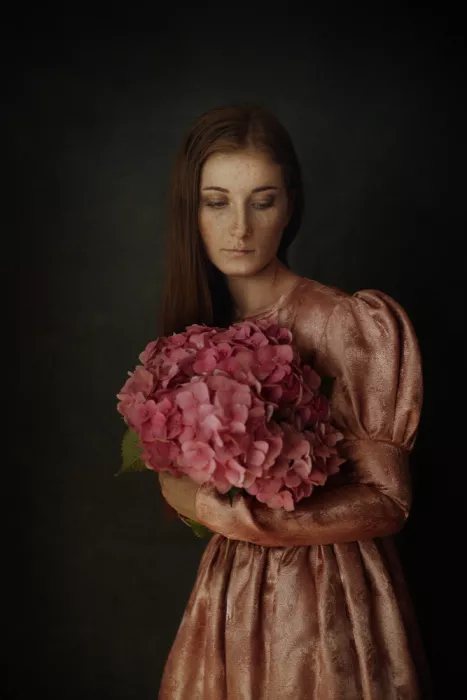 Arhire, Raluca: Laura