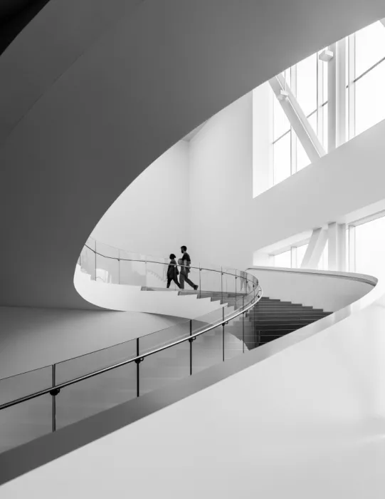 Ôtomo, Michiko: Escalier en forme de S