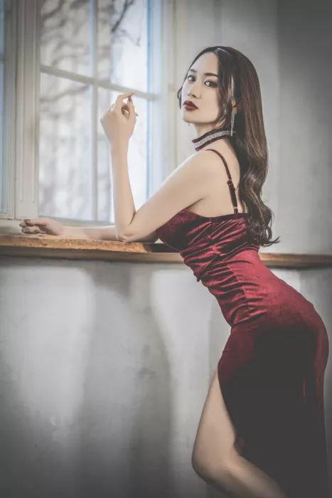 boss: attractive woman