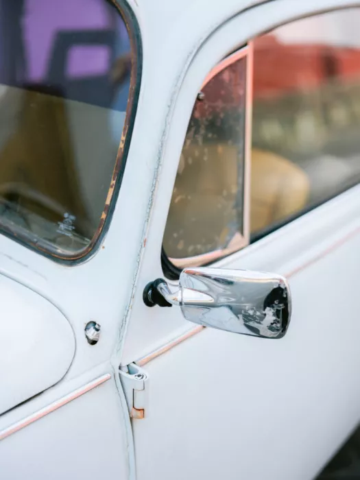 Zwart, Raisa: Volkswagen Beetle pastello nelle strade di Oaxaca, Messico