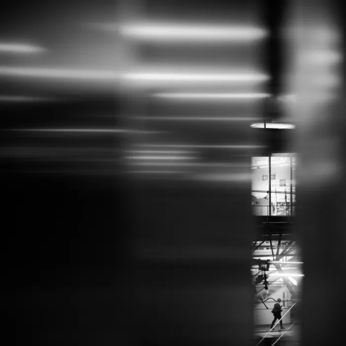 Hata, Satoshi: Luces nocturnas