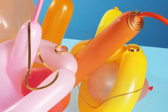 Ramiro, Julia: jeweled balloons