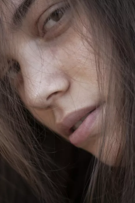akyurt, engin: portrait of an attractive girl