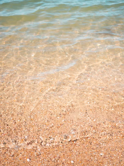 Zwart, Raisa: Where the Water is | Minimal photography