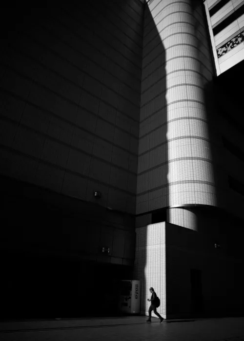 Hata, Satoshi: Corte