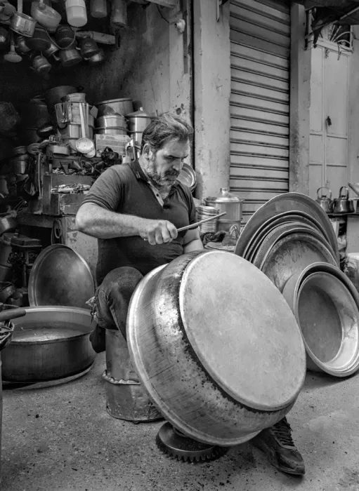 Alsofey, Bashar: Lavoro manuale