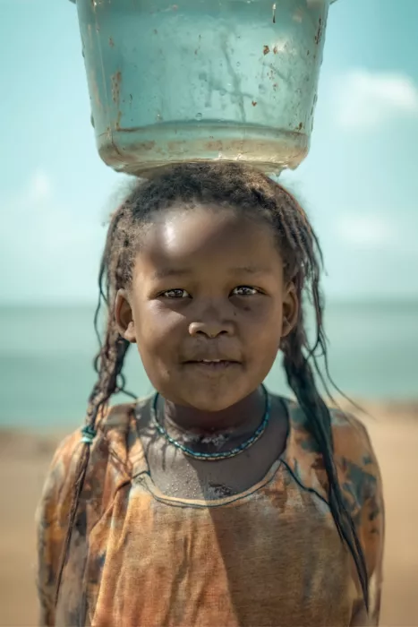 Egger, Marcel: Chica del agua