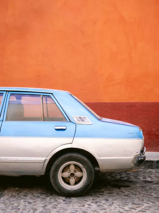 Zwart, Raisa: Retro automobil | San Miguel de Allende Mexiko